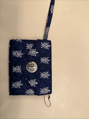 Vera Bradley Navy Quilted Wristlet with White Turtle Print